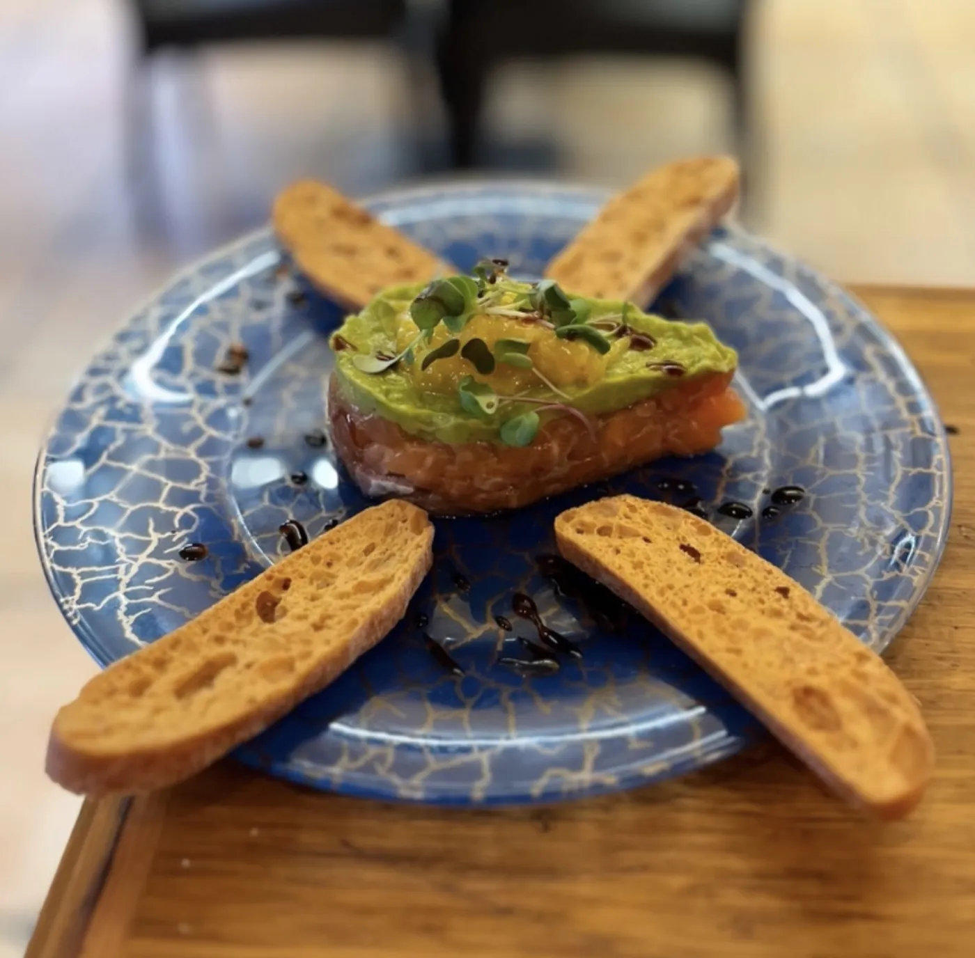 Tartar de salmón con aguacate